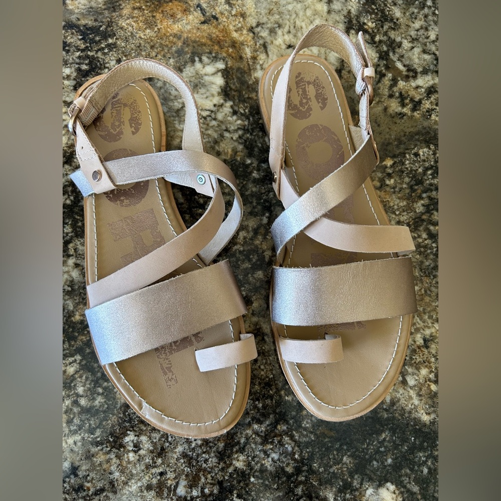 NWOT Sorel Ella Sandals Size 8